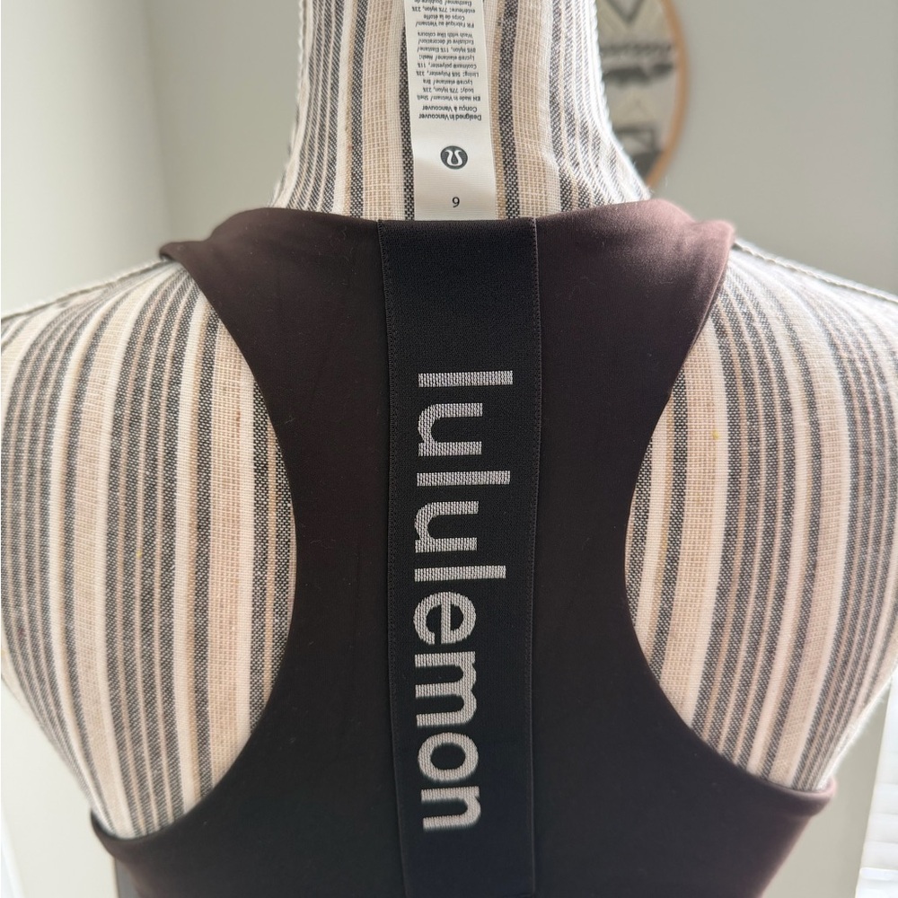 Lululemon Logo Elastic Everlux™ Shelf Tank – Size 6 (NWT)